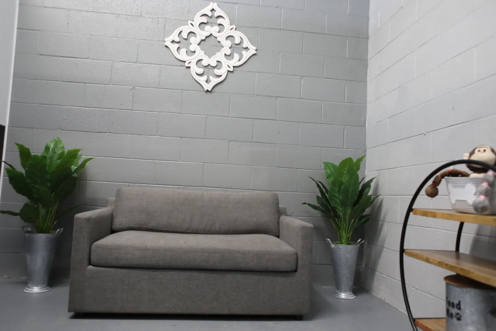 Royal Suite, 10×10 furnished suite
